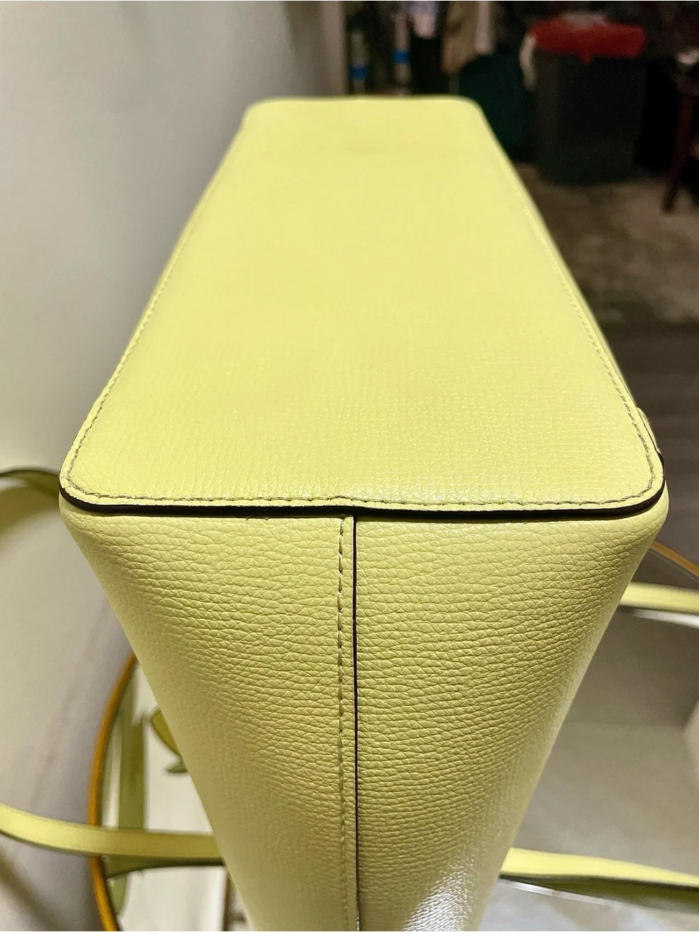 Like New Kate Spade Cara Large genuine leather Large Tote  Frosty Lime green